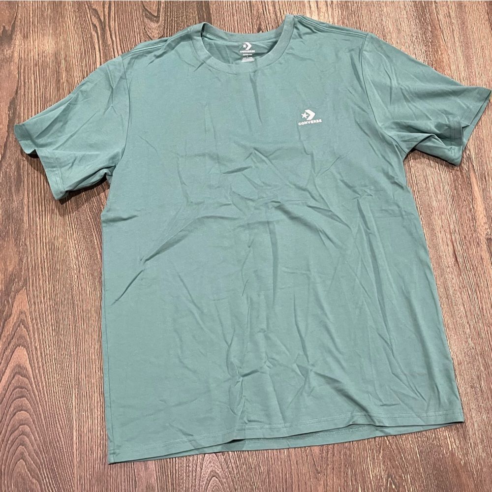 NWOT Converse Go-To Embroidered Star Chevron Standard-Fit T-Shirt Green Size L